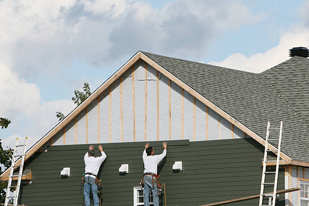 Professional Emergency Siding Repair technician working in Mount Laurel, NJ